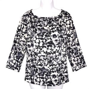 The Limited Black & White Floral Tunic Top sz L